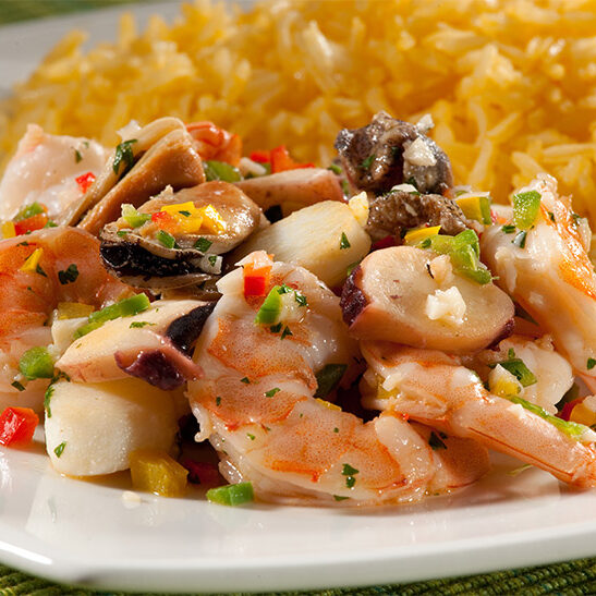 Salteado de mariscos con arroz